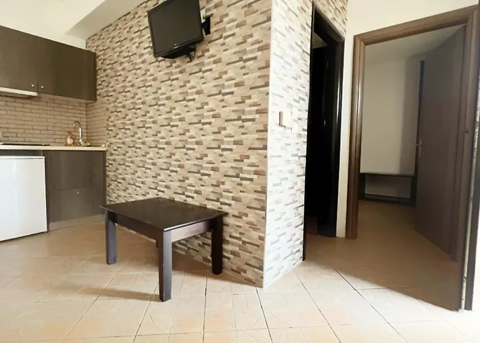 アパートホテル Rainbow