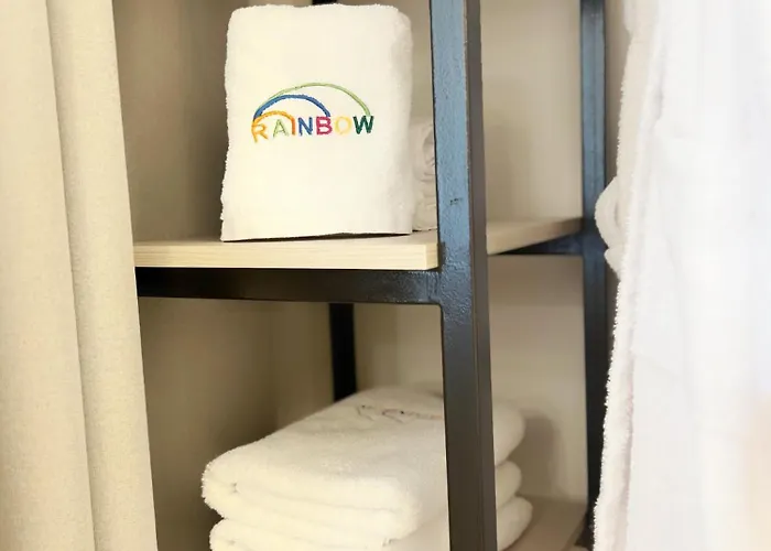 Ξενοδοχείο με διαμερίσματα Rainbow *