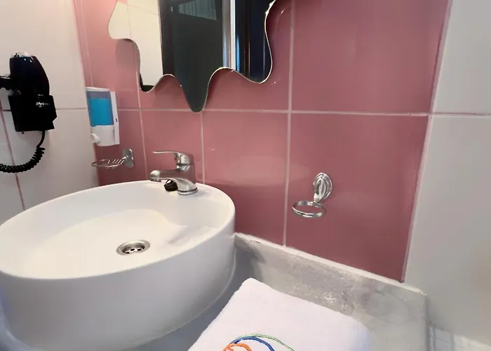 Ξενοδοχείο με διαμερίσματα Rainbow Σκάλα Ποταμιάς